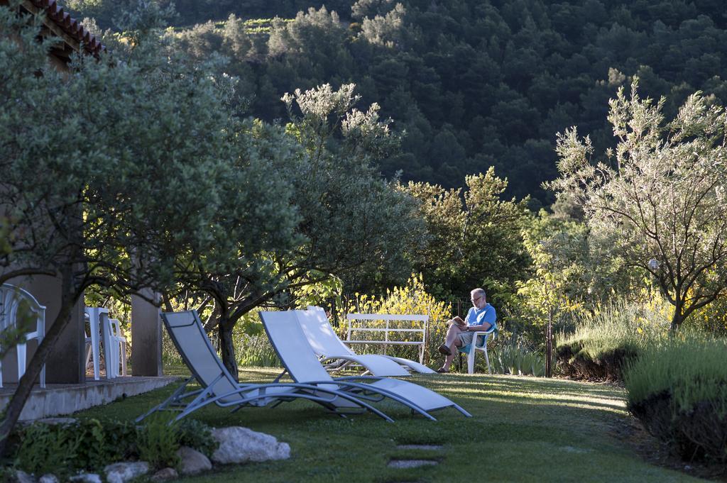 Le Grand Jardin Panzió Lafare Kültér fotó