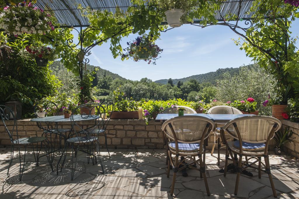 Le Grand Jardin Panzió Lafare Kültér fotó