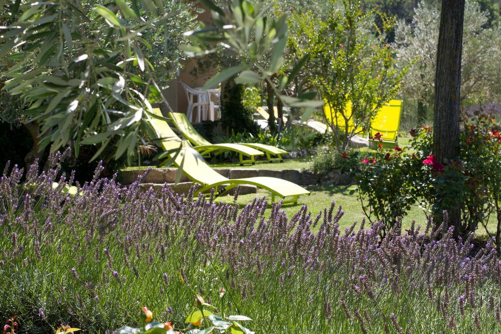 Le Grand Jardin Panzió Lafare Kültér fotó