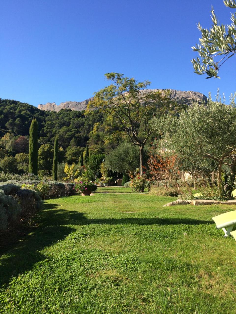 Le Grand Jardin Panzió Lafare Kültér fotó