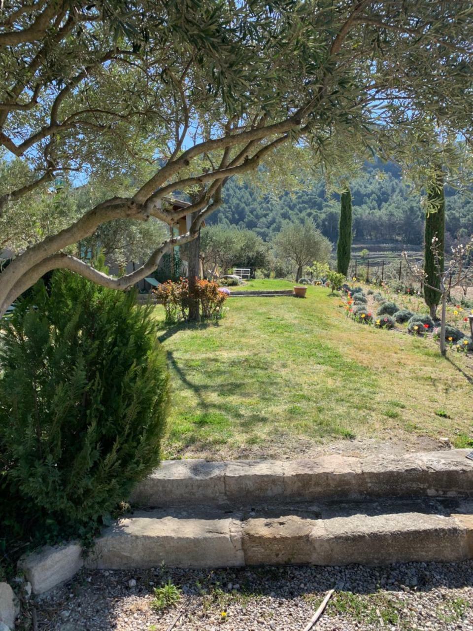 Le Grand Jardin Panzió Lafare Kültér fotó